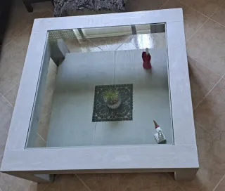 Mesa centro madera maciza 1.10x1.10 como nueva