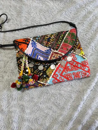 Bolso Boho Multicolor con Monedas, muy chulo. 