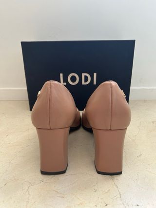 Zapatos Lodi Beige Tacón Bloque