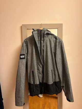 Abrigo Superdry Gris y Negro