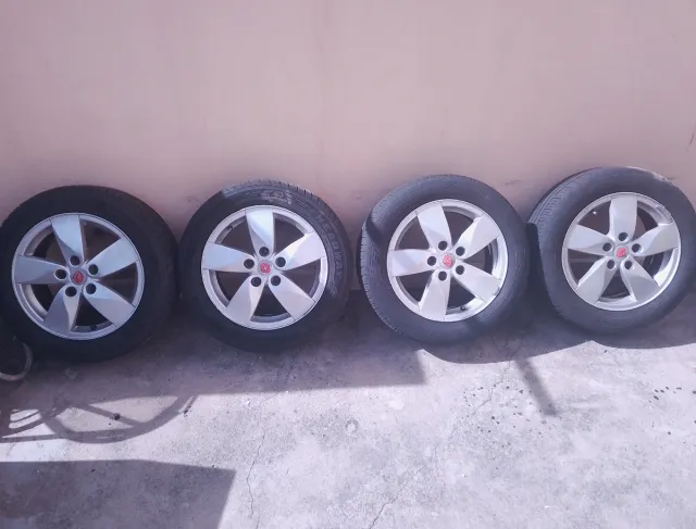 Llantas 16 con neumáticos