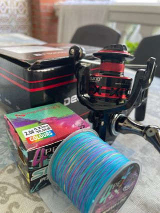 Carrete 2000 + Hilo Trenzado Colores
