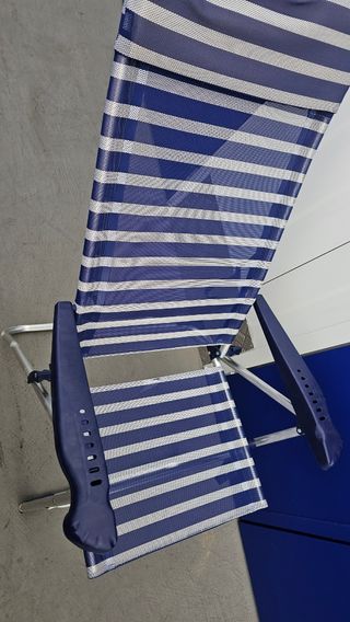Silla de playa plegable nueva, solo venta en mano.