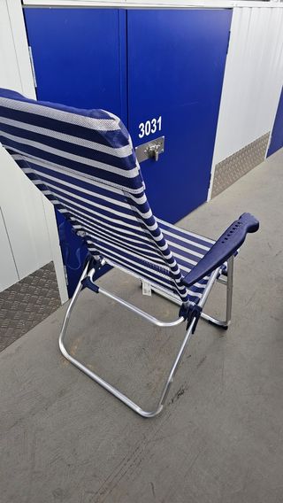 Silla de playa plegable nueva, solo venta en mano.