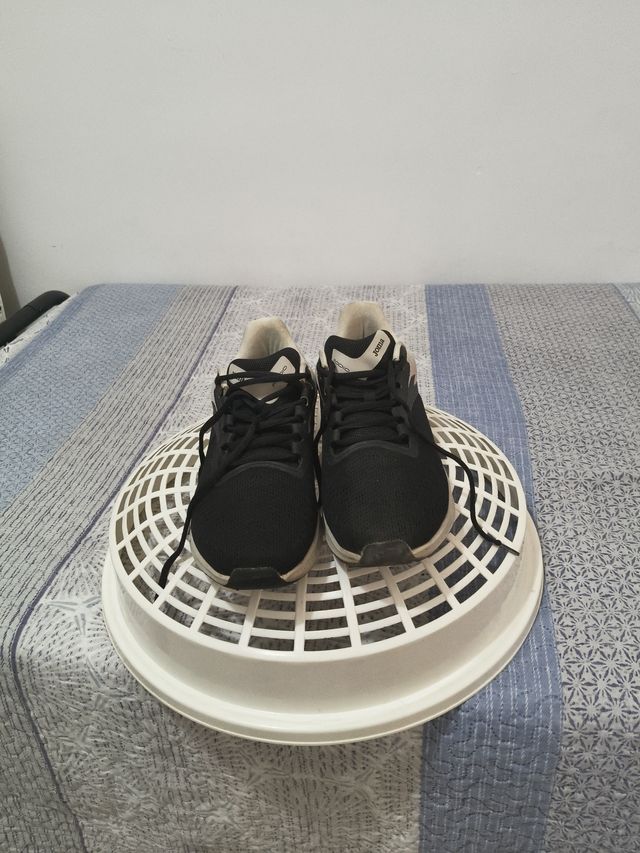 Zapatillas Joma Rodio Beige y Negro