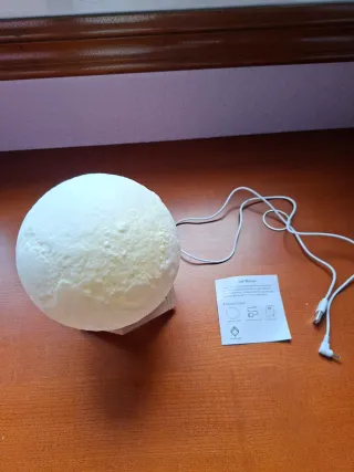 Lámpara LED Luna