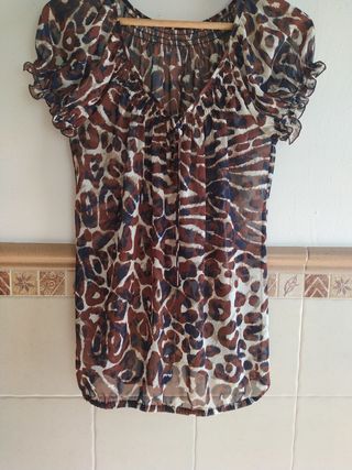Blusa estampada manga corta