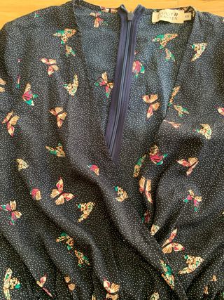 Mono de seda con estampado de mariposas