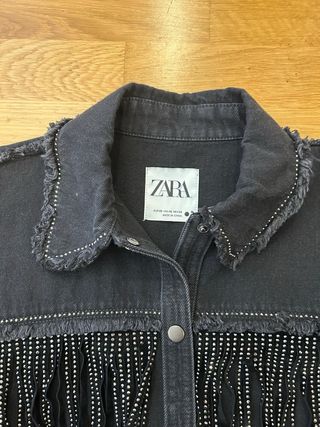 Cazadora Zara Negra con Flecos y Pedrería