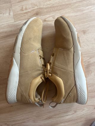 Zapatos casuales beige