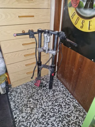 Horquilla Aprilia RS Avispa