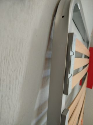 Base de cama de madera y metal sin patas