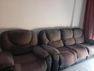 Sofá de 3 plazas y sillón

