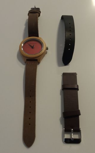 RELOJ DE MADERA CON CORREAS INTERCAMBIAB