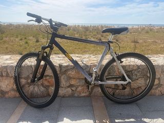 Bicicleta MTB Carbono Racing Attcarbonriber