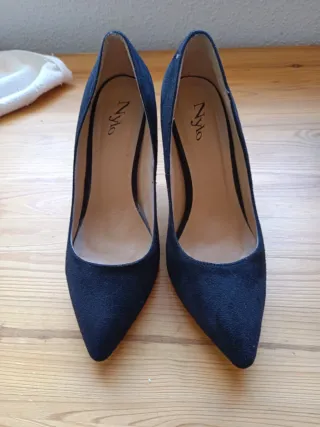 Scarpe con tacco alto monouso nere in nylon scamosciato