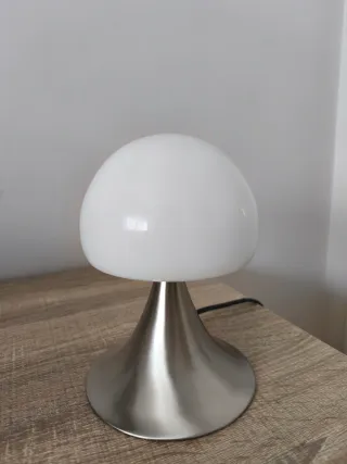 Lámpara de mesa táctil gris y blanca