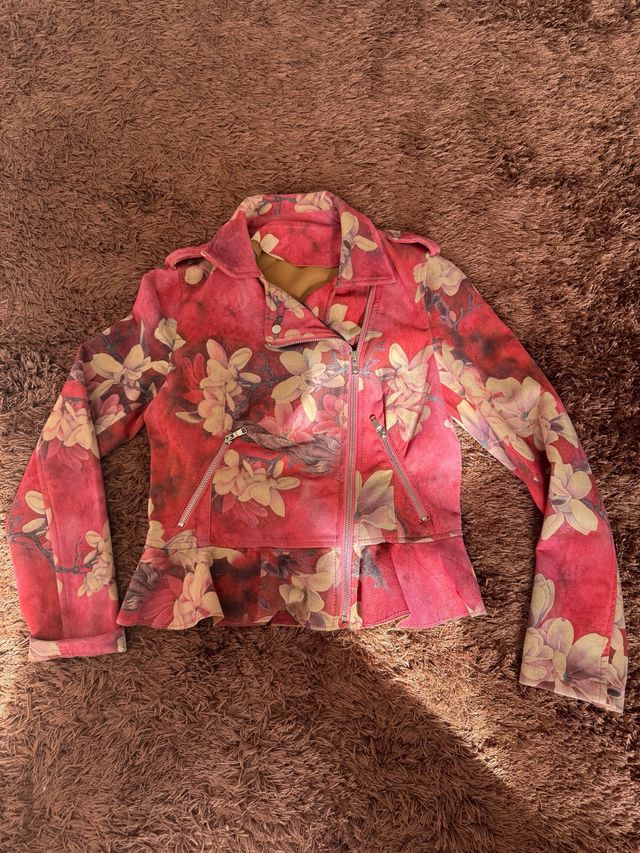 Chaqueta corta estampada floral