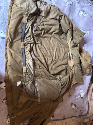 Chaqueta de esquí marrón con rayas