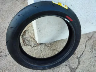Neumático Pirelli Diablo Rosso IV Corsa 120/70 ZR1