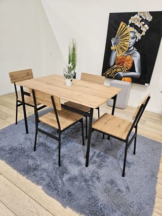 Mesa de comedor madera y 4 sillas