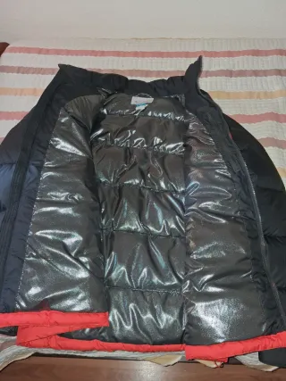 Chaqueta Columbia Negra y Roja ,