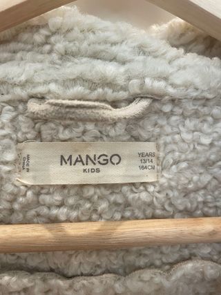 Cazadora borreguito niña Mango beige