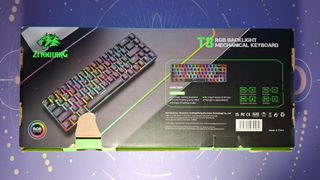 Teclado Mecánico 60% Morado y Blanco