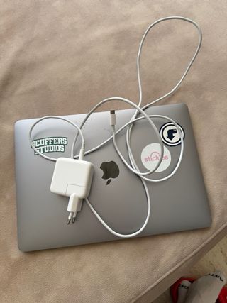 MacBook Air 13” 2020 Intel i5 8GB 256GB