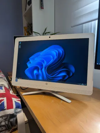 PC Ordenador - Pantalla HP 22" - TODO EN UNO