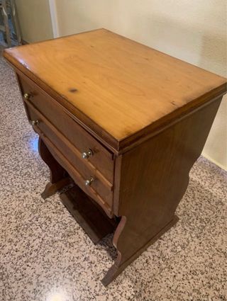 Mesa antigua máquina de coser