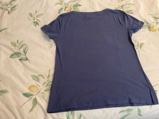 Camiseta Armani Jeans azul con lentejuelas