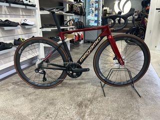 MEGAMO PULSE 05 CW Ultegra Di2