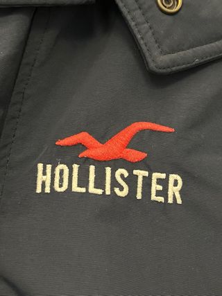 Abrigo Hollister Azul Marino con Capucha