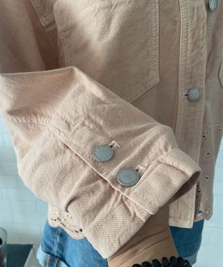 Chaqueta Stradivarius rosa talla S