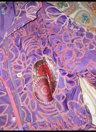Abrigo Desigual niña morado y rosa talla 7-8