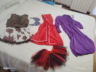Lote 11  prendas de Disfraces para niños. 
Verfoto