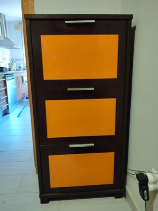 Mueble recibidor con espejo y zapatero