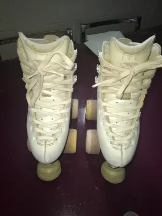 Patines artísticos blancos