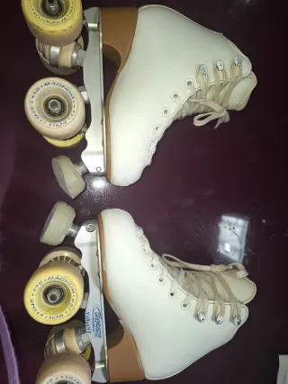 Patines artísticos blancos