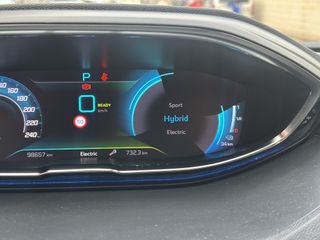 Peugeot 3008 Hybrid 225 e-EAT8 GT