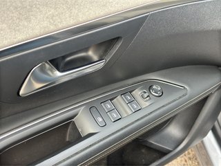 Peugeot 3008 Hybrid 225 e-EAT8 GT