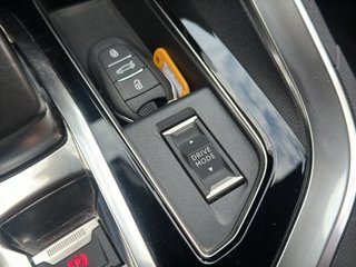 Peugeot 3008 Hybrid 225 e-EAT8 GT