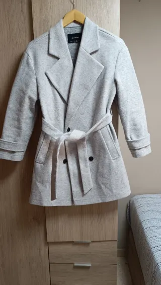 Abrigo Stradivarius
