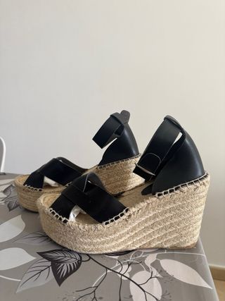Cuñas negras