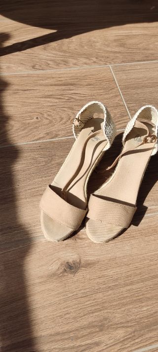 Cuñas Castañer Alpargatas Beige