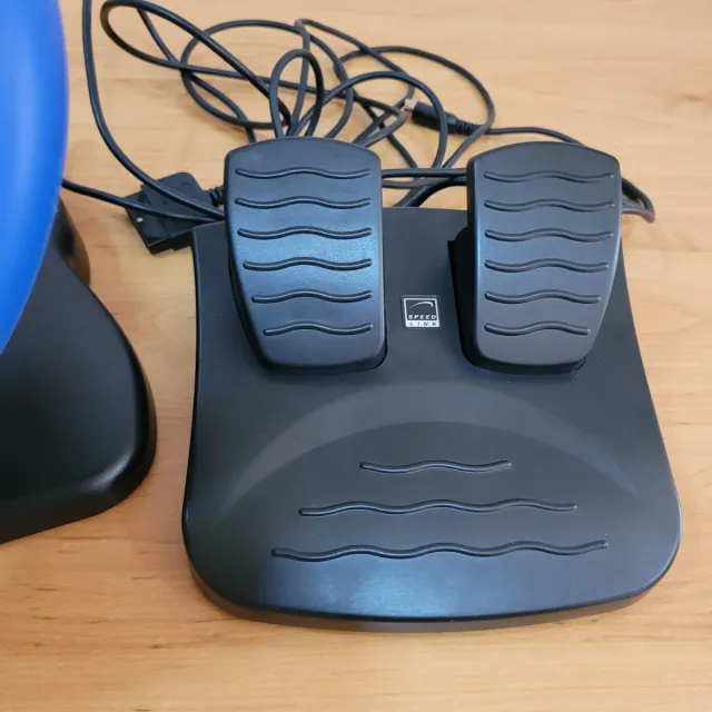 Volante PS2 Speedlink con pedales