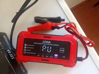Cargador Batería Coche Moto Inteligente 12V 6A