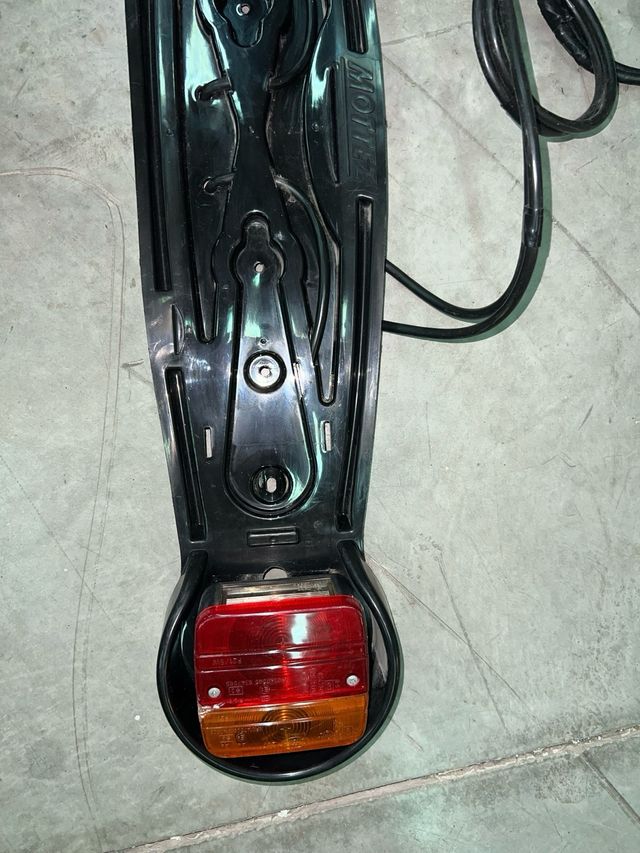 Portamatrículas con luz para remolque y similares