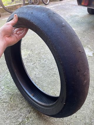 Neumático slick Pirelli Superbike 125/70 R17 sc1